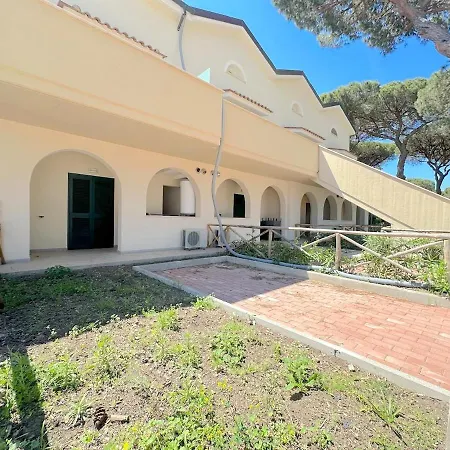 Mola Mola Apartman *